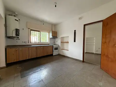 Casa 4 ambientes con 1 baño