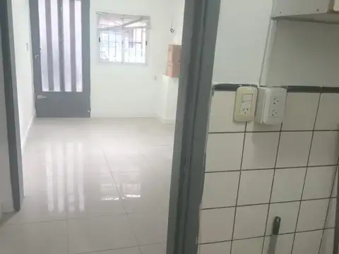 Depto Tipo Casa en Alquiler en Floresta, $ 950.000