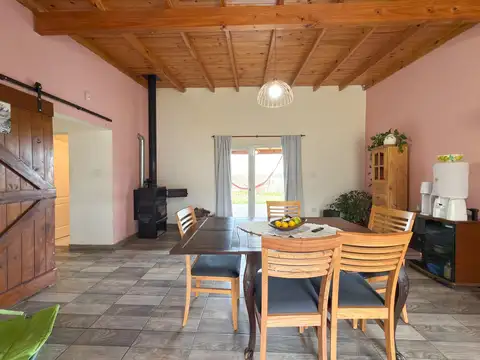 Casa en Venta con 2 cocheras