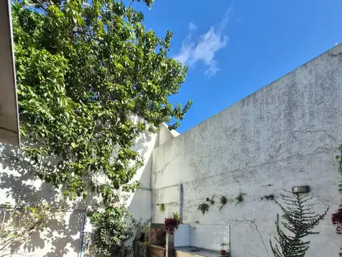 Depto Tipo Casa en Alquiler de 3 ambientes