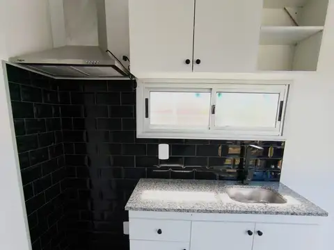 Casa 2 ambientes con 1 baño