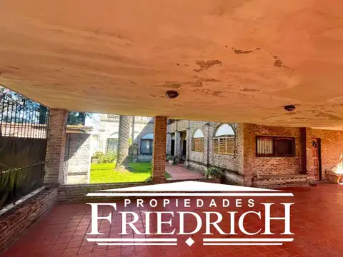 Hermosa propiedad céntrica de 2000m2