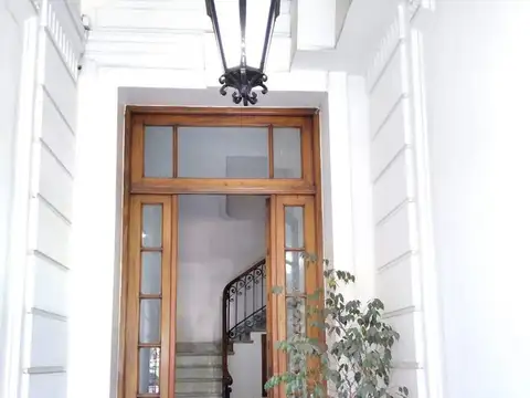 Alquiler Comercial - Piso 8 amb - San Nicolas