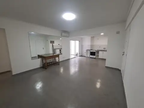 Teodor García 3500, Piso PB