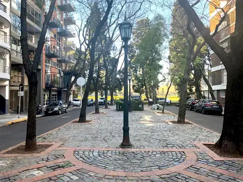 Avenida General Indalecio Chenaut 1700