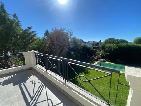 ALQUILER ANUAL CASA 6 AMB EN NORDELTA - AMOBLADA