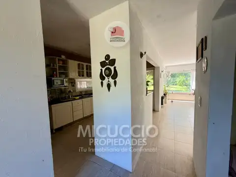 Casa 5 ambientes con 2 baños
