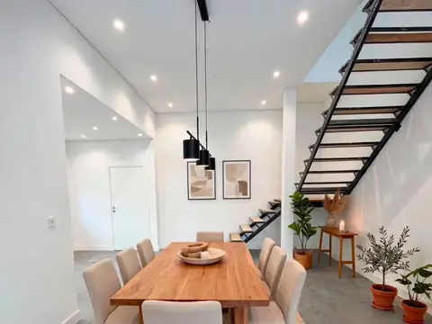 Depto Tipo Casa en Venta de 5 ambientes