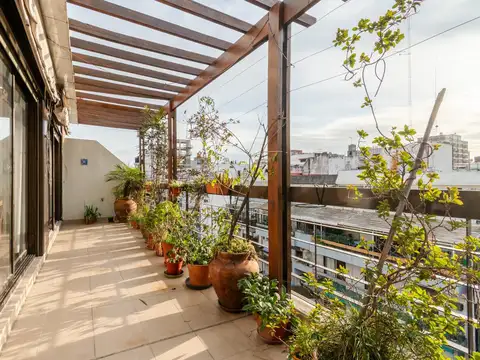 Balcón terraza I buena orientación I cochera fija buen edif