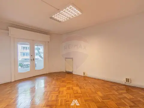 Oficina Monoambiente con 4 baños