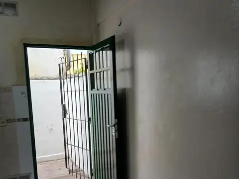Depto Tipo Casa en Alquiler con 2 cocheras