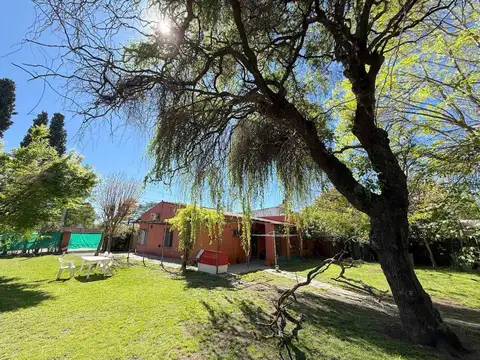Casa en venta 3 dormitorios, Villa Elisa.