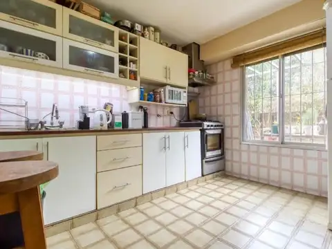 Calle 11 e/ 56 y 57 2300