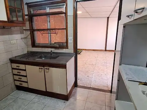 Casa 6 ambientes con 1 baño