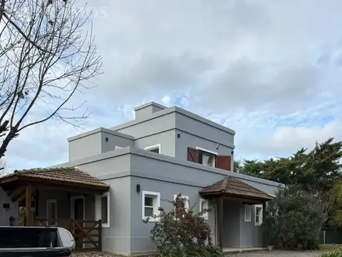 Casa en Venta con 1 cochera