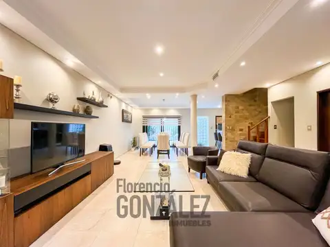 CASA 4 AMBIENTES EN BARRIO NAON