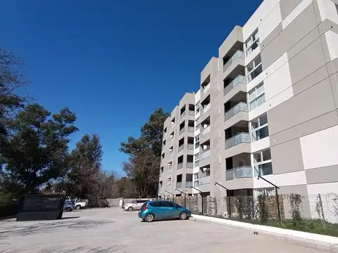 Departamento en Colectora Este Ramal Escobar 1000