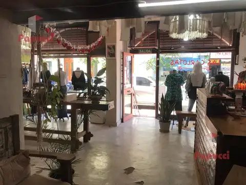 Local en Venta 40 años