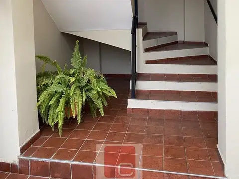 Departamento en Alquiler en Godoy Cruz, $ 400.000