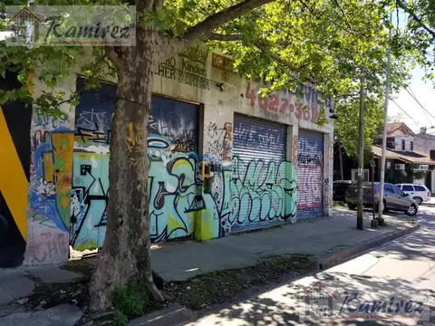 Pres.Domingo Faustino Sarmiento esquina Escalada