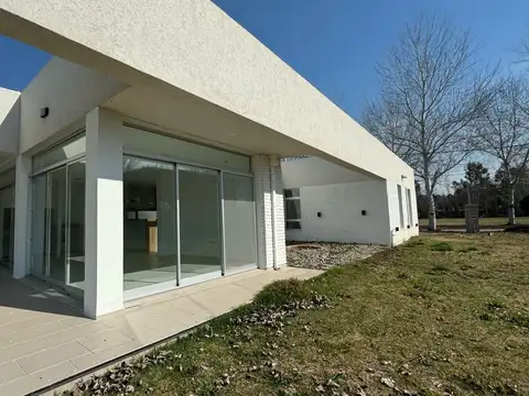 Casa en Venta en Piñero, USD 230.000