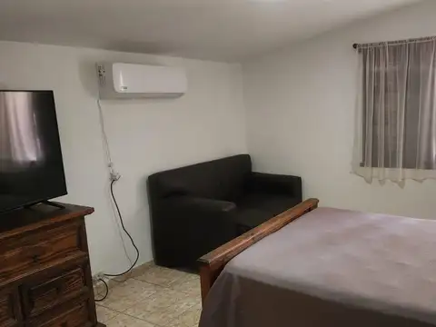 Casa 2 ambientes con 2 baños