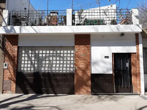 Casa de 3 dormitorios en barrio Cura