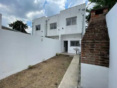 Depto Tipo Casa en Venta con 1 cocheras