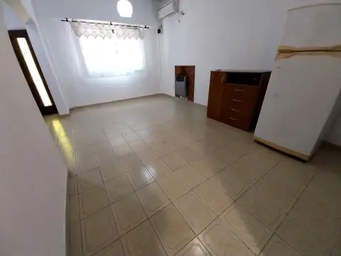 Depto Tipo Casa en Alquiler de 3 dormitorios