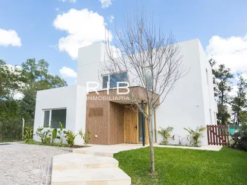 En venta con Renta - Excelente Propiedad Moderna a estrenar