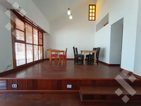 Casa en Alquiler en Neuquén, USD 4.000