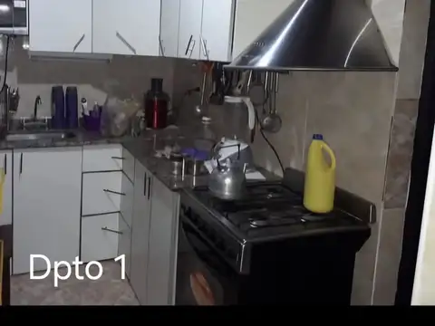 Casa en Venta con 3 cocheras