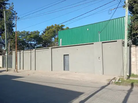 Excelente Galpón en Merlo
