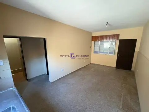 Depto Tipo Casa en Alquiler de 2 dormitorios