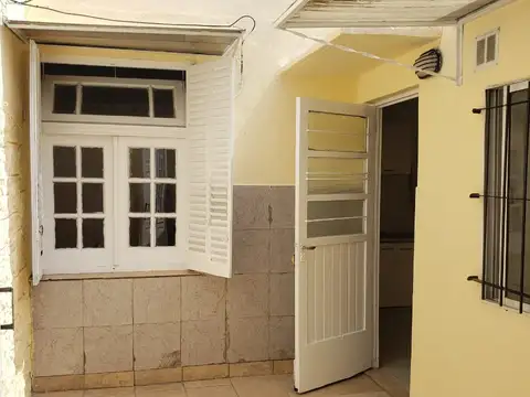 Depto Tipo Casa en Alquiler de 1 dormitorio