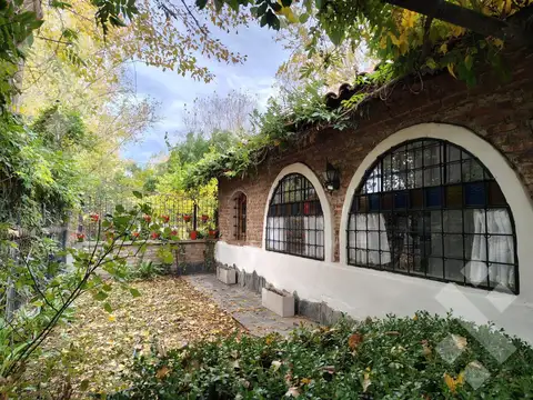 Se alquila | Casa de 5 Dormitorios | Barrio Jardines del Rey