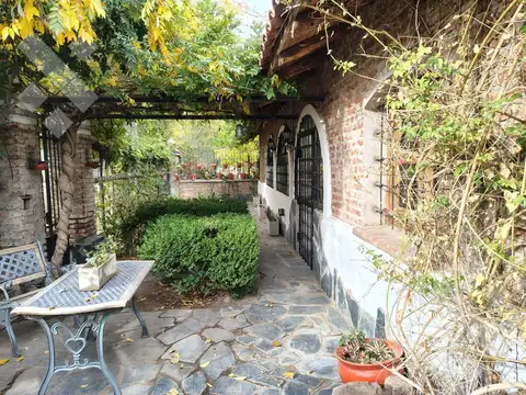 Se alquila | Casa de 5 Dormitorios | Barrio Jardines del Rey