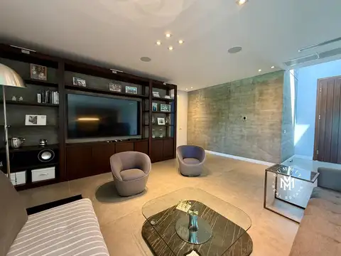 Casa 6 ambientes con 6 baños