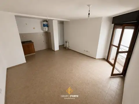 Caseros 1100, Piso 1