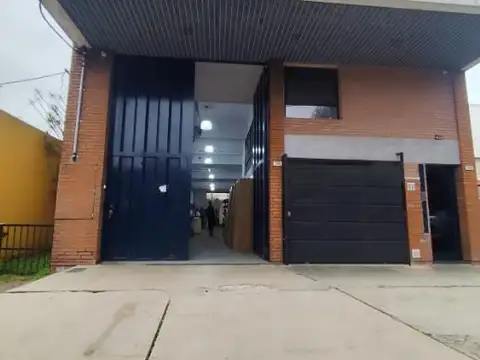 Galpón en Alquiler excelente ubicacion de Quilmes Oeste