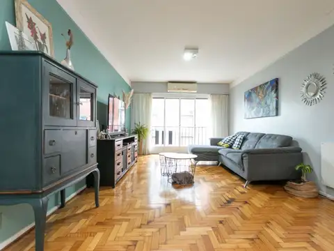 Venta departamento 4 amb con dependencia c/balcon