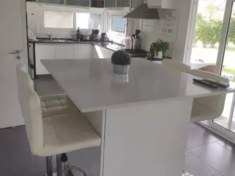 Casa en Alquiler Temporal en Haras Santa Maria, USD 7.150