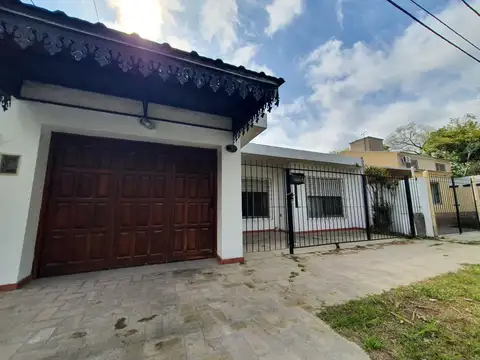 Casa en venta en Matheu - a 100 metros de R25