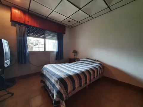 Casa en venta en Matheu - a 100 metros de R25