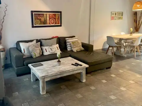 Venta casa de 5 amb c/pileta (Impecable!)