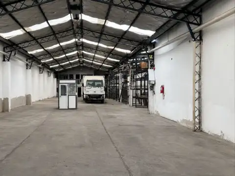 VENTA deposito 1400 m², av Pedro Diaz hurlingham