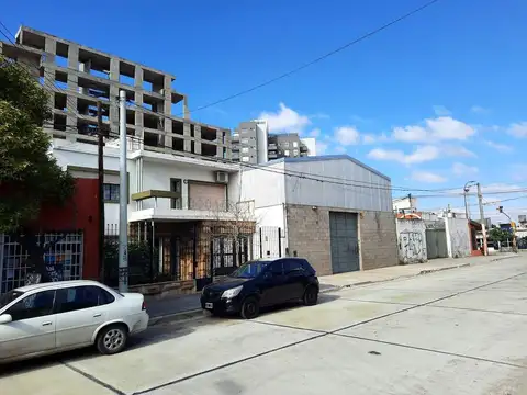 ALQUILO COCHERA BARRIO OBSERVATORIO SOBRE CALLE MARIANO MORENO