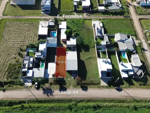 Lote sobre calle 44 Barrio Martelossi