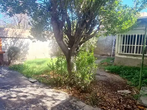 Casa mixta 330m2 en venta Godoy Cruz