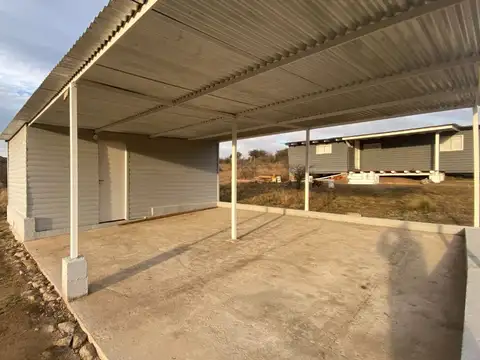 VENTA CASA 2 DORM CON DOBLE COCHERA LA FALDA